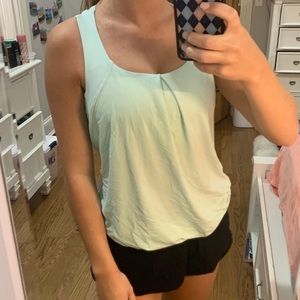 mint green lululemon tank with cool back &built in